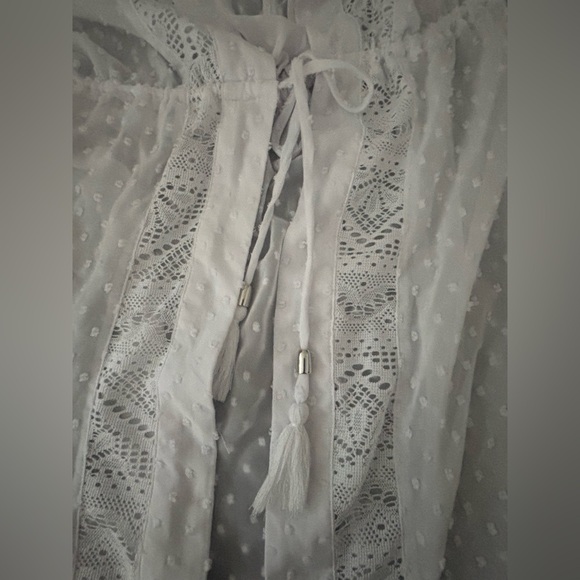 Elegant White Cover Up - Picture 4 of 5